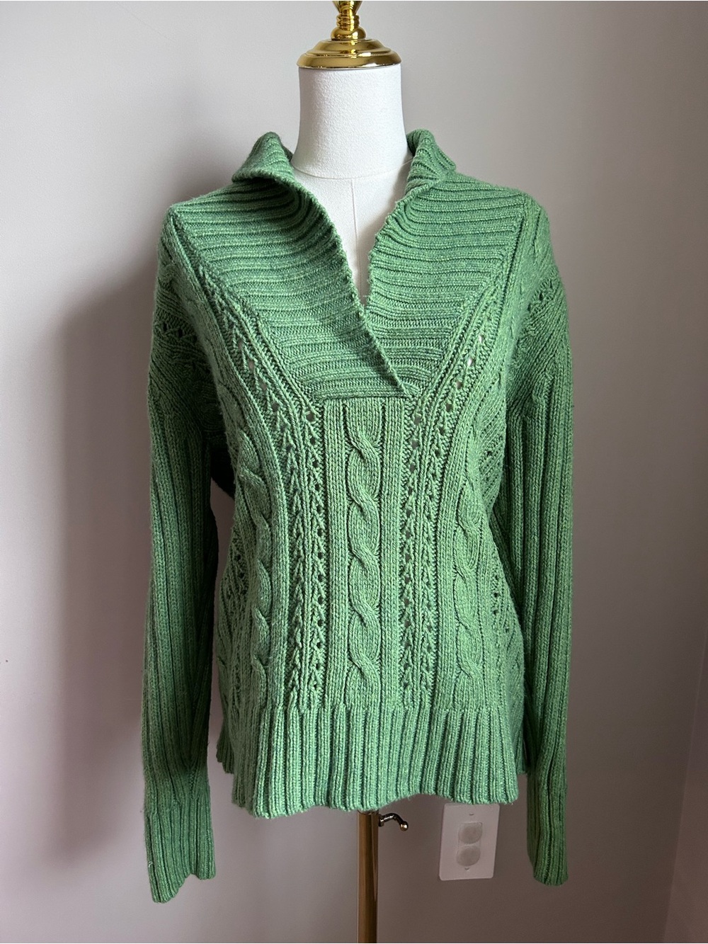 Vintage lambs wool Angora rabbit hair Green Cable-Knit V-Neck Sweater cozy watm